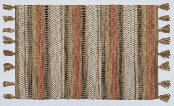 El örgüsü örülmüş ve örülmüş halı, yüksek çözünürlüklü moda desenleri ve renkleri olan halılar