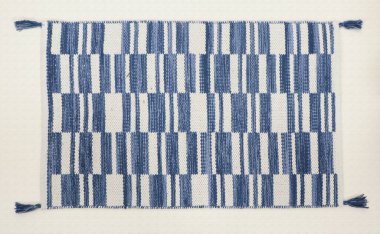 El örgüsü örülmüş ve örülmüş halı, yüksek çözünürlüklü moda desenleri ve renkleri olan halılar