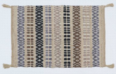 El örgüsü örülmüş ve örülmüş halı, yüksek çözünürlüklü moda desenleri ve renkleri olan halılar