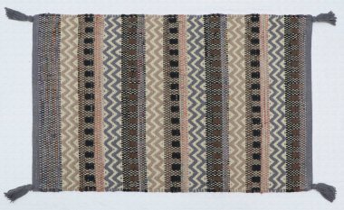 El örgüsü örülmüş ve örülmüş halı, yüksek çözünürlüklü moda desenleri ve renkleri olan halılar