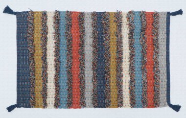 El örgüsü örülmüş ve örülmüş halı, yüksek çözünürlüklü moda desenleri ve renkleri olan halılar