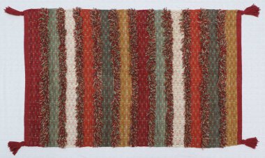 El örgüsü örülmüş ve örülmüş halı, yüksek çözünürlüklü moda desenleri ve renkleri olan halılar