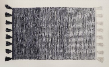 El örgüsü örülmüş ve örülmüş halı, yüksek çözünürlüklü moda desenleri ve renkleri olan halılar