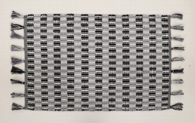 El örgüsü örülmüş ve örülmüş halı, yüksek çözünürlüklü moda desenleri ve renkleri olan halılar