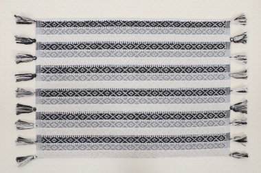 El örgüsü örülmüş ve örülmüş halı, yüksek çözünürlüklü moda desenleri ve renkleri olan halılar