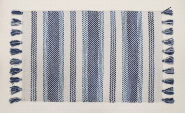 El örgüsü örülmüş ve örülmüş halı, yüksek çözünürlüklü moda desenleri ve renkleri olan halılar