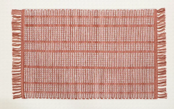 El örgüsü örülmüş ve örülmüş halı, yüksek çözünürlüklü moda desenleri ve renkleri olan halılar