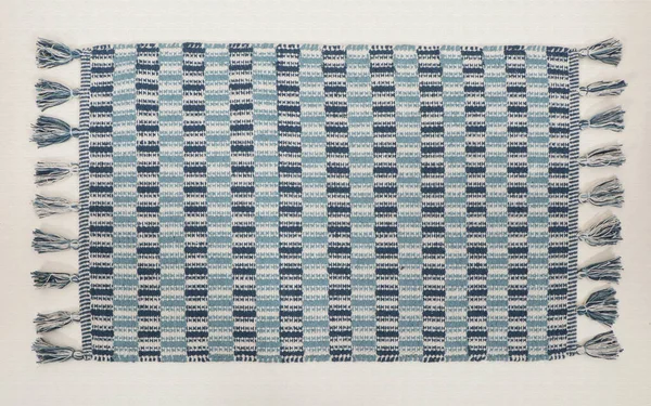 El örgüsü örülmüş ve örülmüş halı, yüksek çözünürlüklü moda desenleri ve renkleri olan halılar