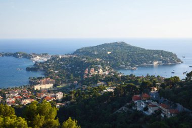 Cote d'Azur Fransa. Görünümü lüks resort ve bay Fransız Riviera - güzel şehir ve Monaco arasında. Akdeniz 1.10.18.