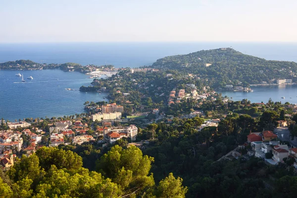Cote d'Azur Fransa. Görünümü lüks resort ve bay Fransız Riviera - güzel şehir ve Monaco arasında. Akdeniz 1.10.18.