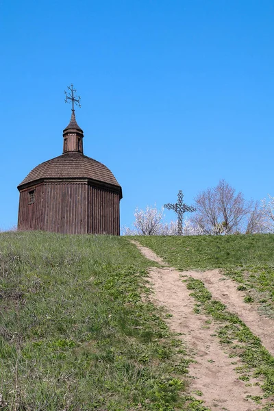 Dřevěný kostel v obci Vitačev- obec Obuchovské di — Stock fotografie