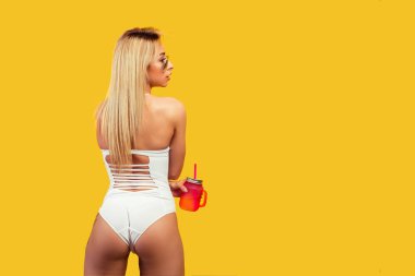 İçki ile ince cinsel kadın