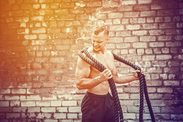 Hombres con cuerda, entrenamiento funcional — Foto de Stock