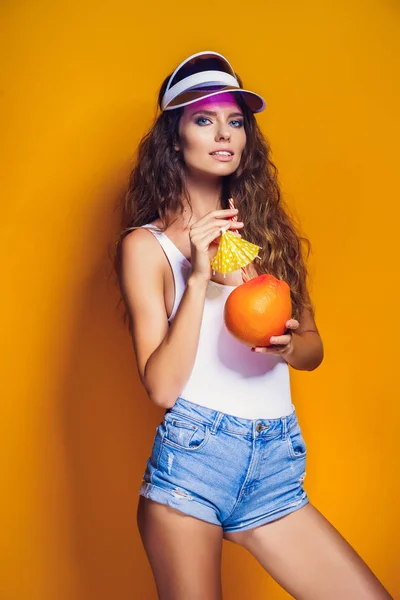 Sensual woman with juicy fruit — Stock Photo, Image