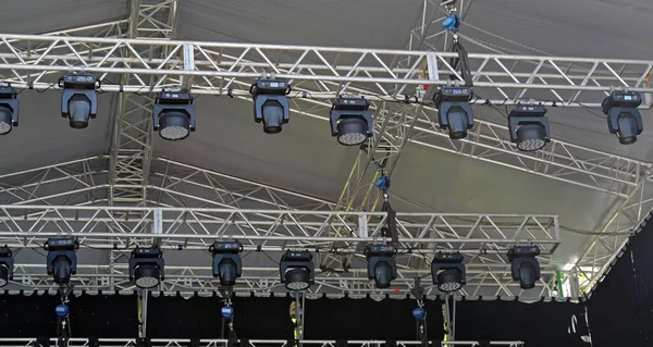 Light heads equipment preparing for a light show