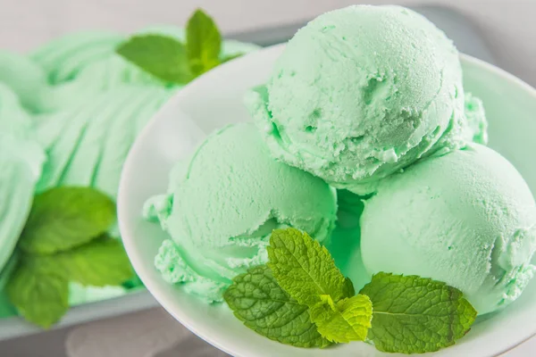 민트아이스크림 아이스크림 스톡 사진