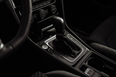 Otomatik araba şanzımanı. Araba iletimi