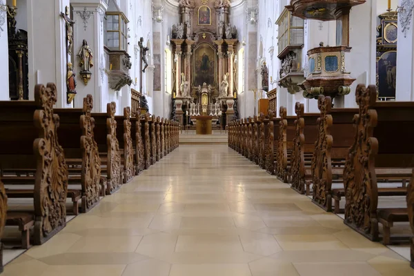 Aşağı Bakan Katedrali Kilisesi. Regensburg 'de. Almanya.