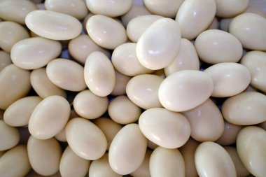 Restoranda vaftiz yemeği. Şekerli badem. Treviso. İtalya.