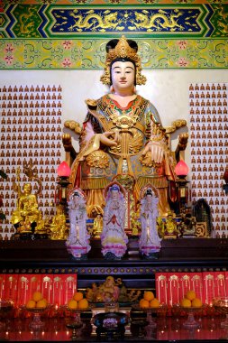 Çin Thean Hou Tapınağı Tanrıça Mazu ve Guan Yin 'e adanmıştır. Shui Wei Sheng Niang Heykeli. Kuala Lumpur. Malezya.