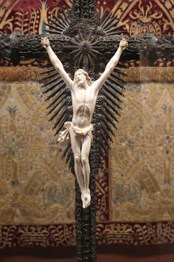 Ulusal Antik Sanat Müzesi. Haç, Altar haçı. Fildişi. Macao ya da Çin. 18. yüzyıl.