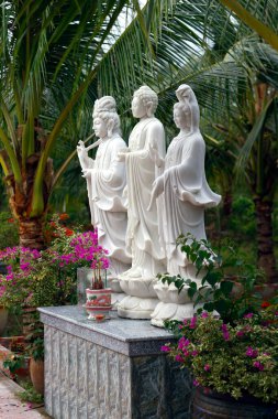 Uzun Quang Pagoda. Buda heykeli. Bir Giang Eyaleti. Mekong Delta, Vietnam.