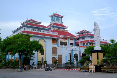 Tac Katolik Kilisesi dedi. Mekong Deltası 'ndaki en ruhani yer Francis Xavier Truong Buu Diep' in mezarlığı. Francis Xavier Truong Buu Diep 1946 'da öldürülen ünlü bir Vietnamlı Katolik rahipti. Bac Lieu. Vietnam. .