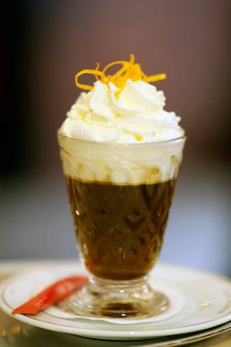 Kremalı Viyana kahvesi. Viyana. Avusturya.