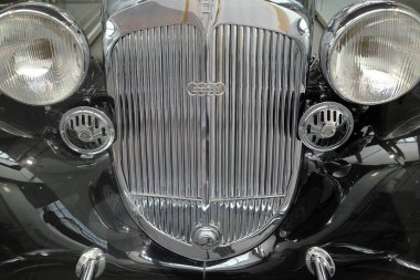 Audi Otomobil Müzesi. Audi arabalarının tarihi koleksiyonu. Ingolstadt 'ta. Almanya.