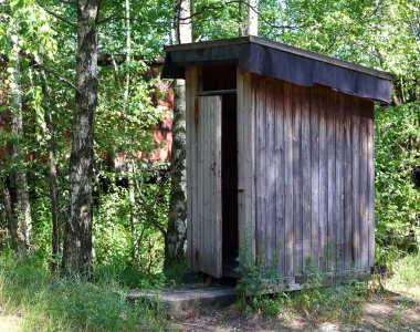 Yaz yazlık ahşap tuvalet