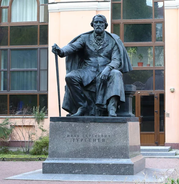 Monumento Allo Scrittore Russo Turgenev Giardino Staro Manegniy San Pietroburgo — Foto Stock