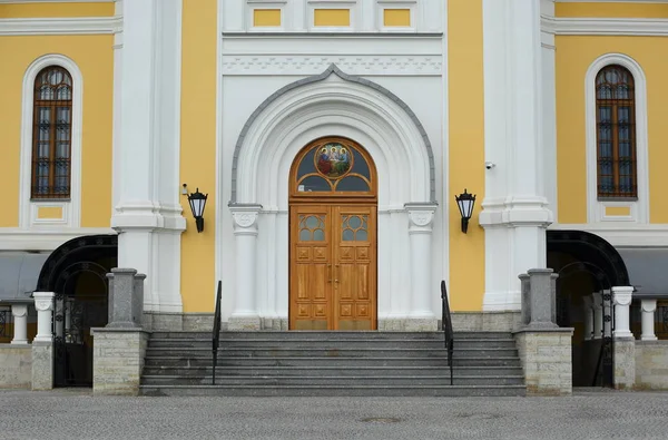 进入圣三一教堂 奥克蒂亚布尔斯卡亚堤18 圣彼得堡 俄罗斯 2019年8月 — 图库照片