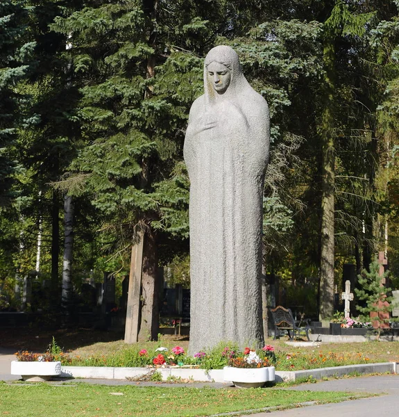 Monumento Madre Addolorata Cimitero Meridionale San Pietroburgo Russia Settembre 2019 — Foto Stock
