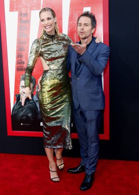 'Etiket Regency köyü tiyatro Westwood, ABD 7 Haziran 2018 düzenlenen' in Leslie Bibb ve Sam Rockwell, Los Angeles premiere.