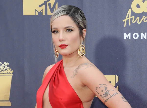 Halsey Mtv Movie Awards 2018 Realizado Barker Hangar Santa Mônica — Fotografia de Stock