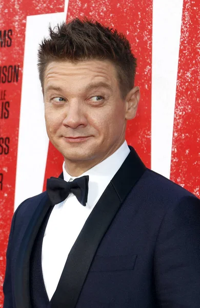 aktör Jeremy Renner, Los Angeles premiere 'etiketinin Regency köyü tiyatro Westwood, ABD 7 Haziran 2018 düzenlenen'.
