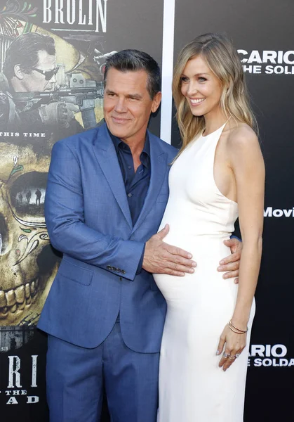 Kathryn Boyd ve Josh Brolin, Los Angeles premiere ' Sicario: Soldado gün ' 26 Haziran 2018 üzerinde Regency köyü tiyatro Westwood, ABD'de düzenlenen.