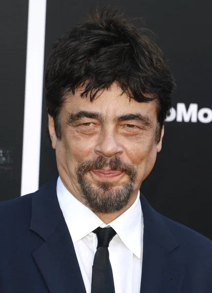 Benicio Del Toro Bij Los Angeles Premiere Van Sicario Dag — Stockfoto