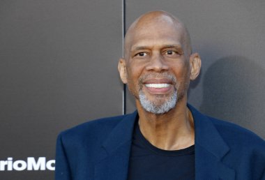 atlet Kareem Abdul-Jabbar, Los Angeles premiere ' Sicario: Soldado gün ' 26 Haziran 2018 üzerinde Regency köyü tiyatro Westwood, ABD'de düzenlenen.