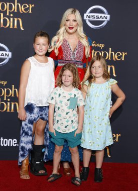 Tori, yazım, Stella Doreen Mcdermott, Finn Davey Mcdermott ve Hattie Margaret Mcdermott, Los Angeles premiere ' 30 Temmuz 2018 üzerinde Burbank, ABD Walt Disney stüdyolarında yapılan zincirleme Christopher.