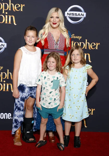 Tori Spelling Stella Doreen Mcdermott Finn Davey Mcdermott Och Hattie — Stockfoto