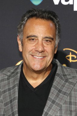 aktör Brad Garrett, Los Angeles premiere ' 30 Temmuz 2018 üzerinde Burbank, ABD Walt Disney stüdyolarında yapılan zincirleme Christopher.