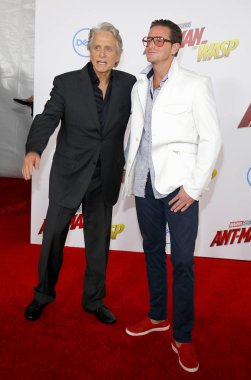 Michael Douglas ve Cameron Douglas, Los Angeles 'Ant-Man ve Hollywood, ABD El Capitan Tiyatrosunda 25 Haziran 2018 düzenlenen Wasp' in premiere.