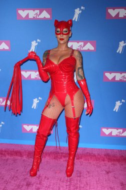 Amber Rose 2018 Mtv Video Müzik Ödüllerinde Radio City Music Hall New York, ABD'de 20 Ağustos 2018 üzerinde tutulan modeli.