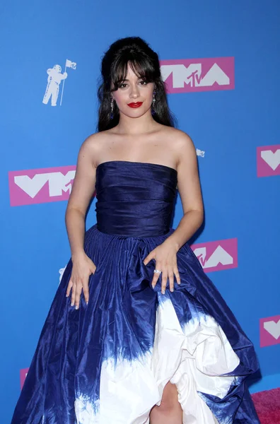 Τραγουδιστής Camila Cabello Στο 2018 Mtv Video Music Awards Πραγματοποιήθηκε — Φωτογραφία Αρχείου