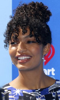 Los Angeles şehrinde yara Shahidi premiere Regency köyü tiyatro Westwood, ABD 22 Eylül 2018 düzenlenen 'Smallfoot'.