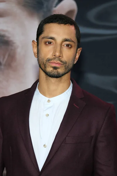 Riz Ahmed Estréia Venom Los Angeles Realizada Regency Village Theatre — Fotografia de Stock