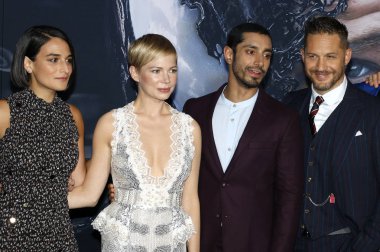 'Zehir Regency köyü tiyatro Westwood, ABD'de 1 Ekim 2018 düzenlenen' in Riz Ahmed, Reid Scott, Tom Hardy ve Michelle Williams, Los Angeles premiere.