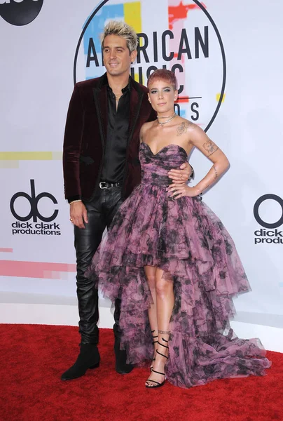 海尔和 Eazy 在2018年10月9日在美国洛杉矶的微软剧院举行的2018美国音乐奖 — 图库照片