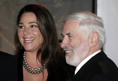 30 Ekim 2004 - Los Angeles, California - Keeley Shaye Smith ve Dr Elliott Katz. Hayvanların savunma ev sahipliği yapan 2 yıllık Guardian Ödülü Los Angeles Paramount Studios.  